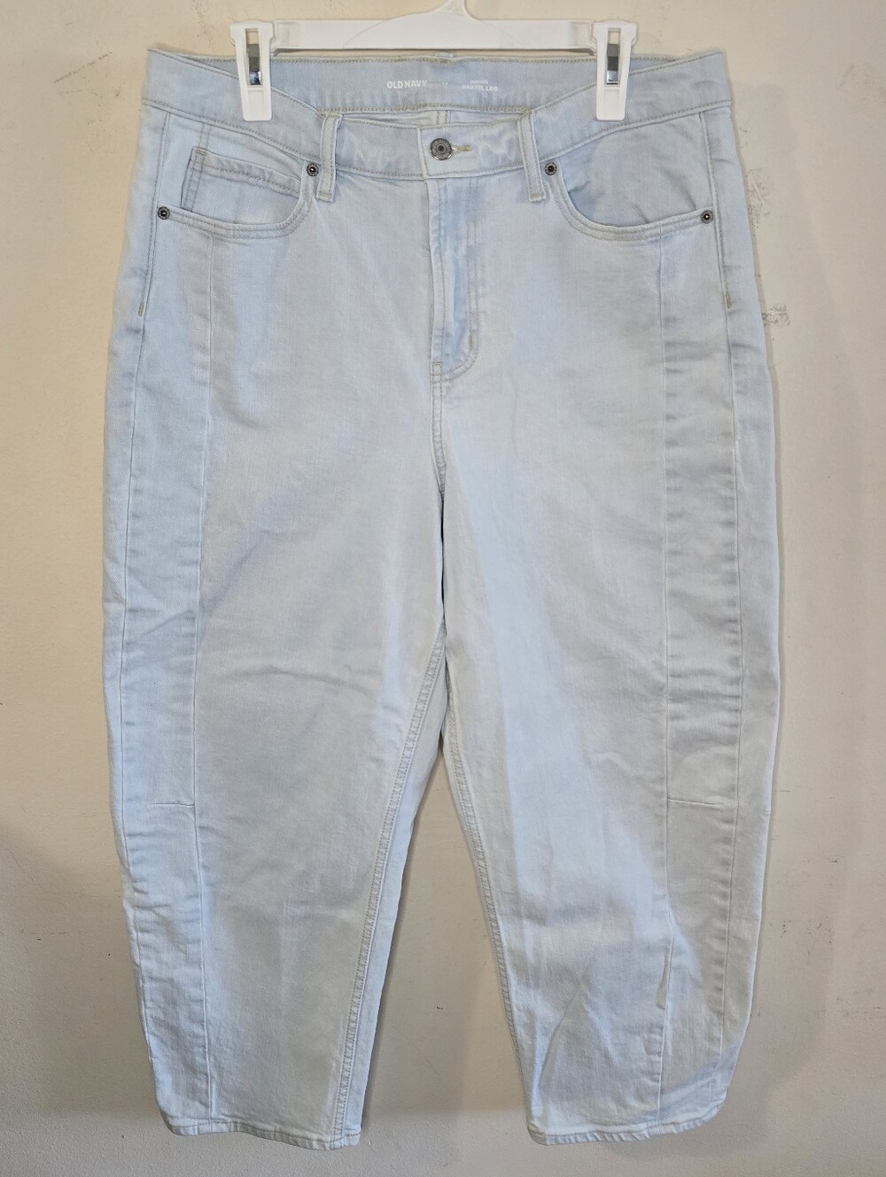 Old Navy High Rise Barrel Leg Jeans Women's Size 14 Light Wash Cropped Denim